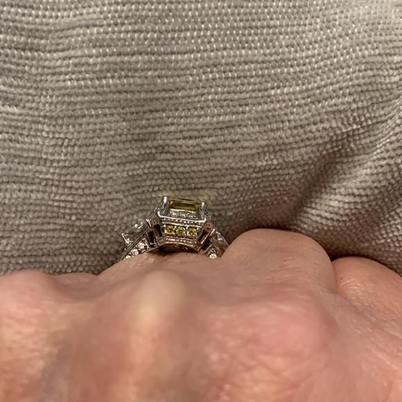 Vintage Yellow Bella Luce 3 Stone Ring with Halo in Sterling Silver EUC - Picture 2 of 7